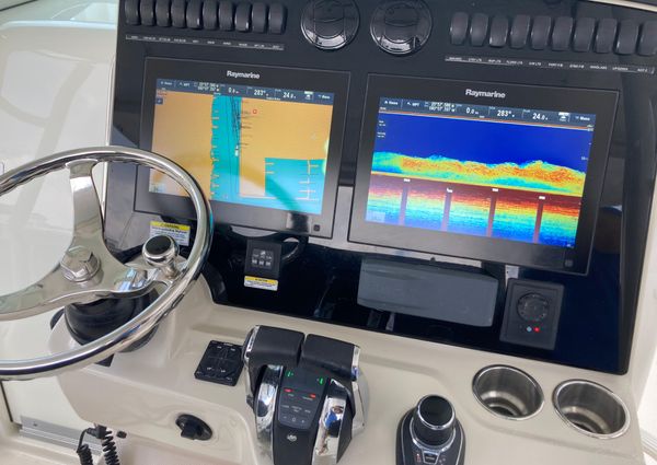 Boston Whaler 380 Outrage image