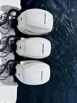 Boston Whaler 380 Outrage image