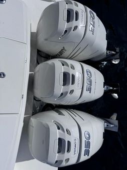 Boston Whaler 380 Outrage image