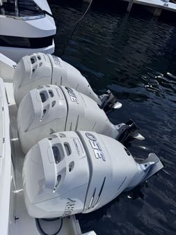 Boston Whaler 380 Outrage image