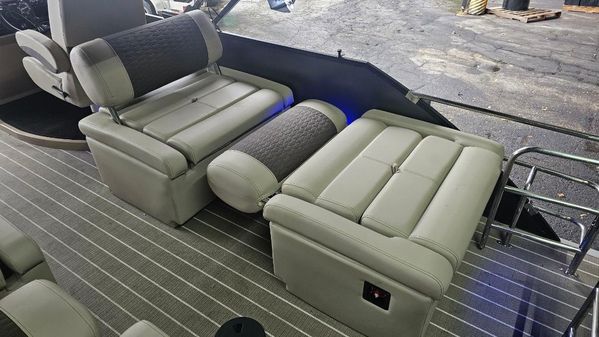 Bentley-pontoons ELITE-223-QSB image