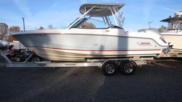 Boston Whaler 240 Vantage