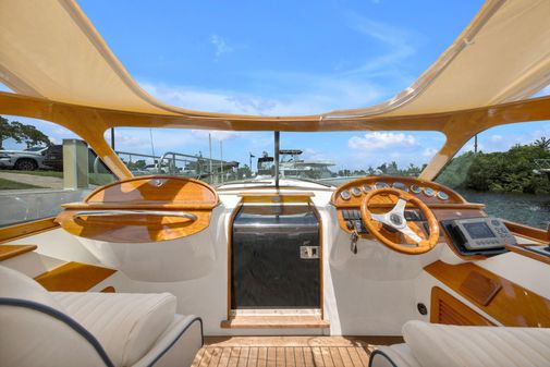 Hinckley Talaria 29 Runabout image