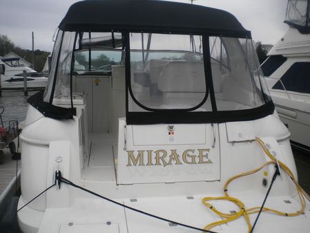 Cruisers Yachts 370 Express image