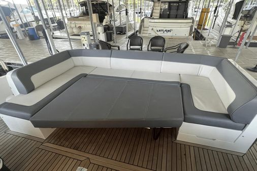 Galeon 470 Sky image