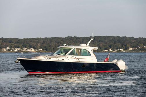 Hinckley Sport Boat 40x image