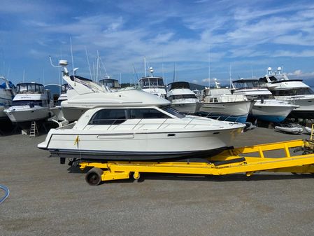 Bayliner 3788-COMMAND-BRIDGE-MOTORYACHT image