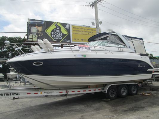 Rinker 300 Express Cruiser - main image