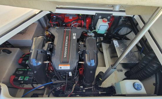Regal 28-EXPRESS image