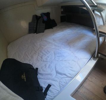 Regal 28-EXPRESS image