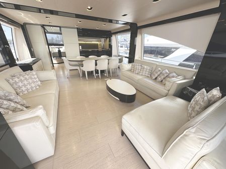 Azimut 80 Flybridge image