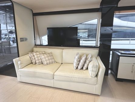 Azimut 80 Flybridge image