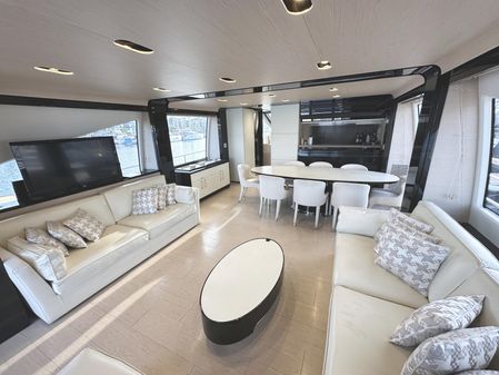 Azimut 80 Flybridge image