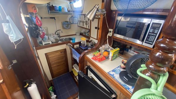 Bruce Roberts 43' Ketch image