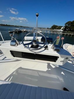 Henriques 35 Open image