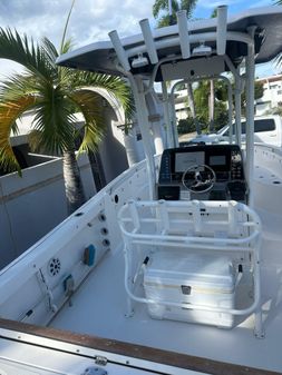 Robalo R242 Center Console image