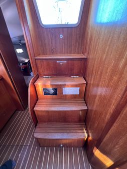 Hunter 38 image