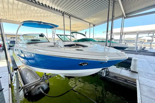 Chaparral 246 SSi image