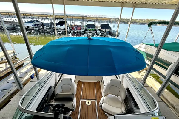 Chaparral 246-SSI image