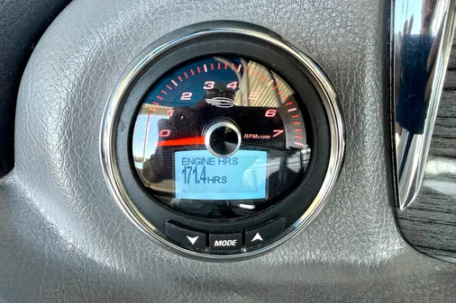 Chaparral 246 SSi image