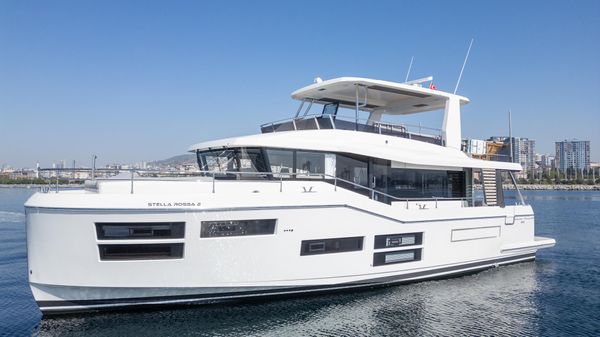 Beneteau Grand Trawler 62 