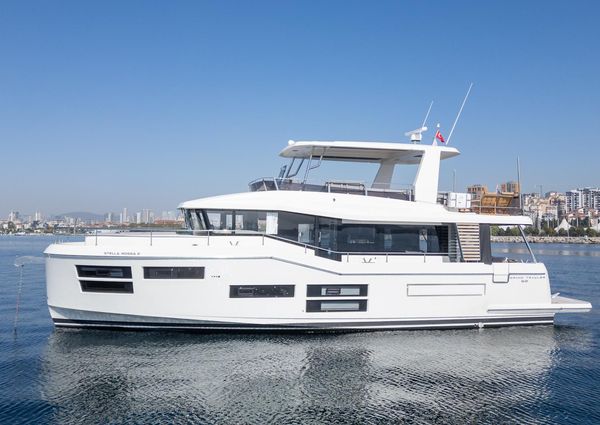 Beneteau Grand Trawler 62 image