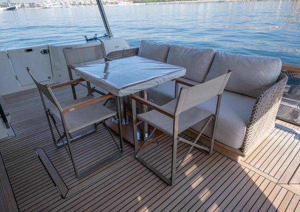 Beneteau Grand Trawler 62 image