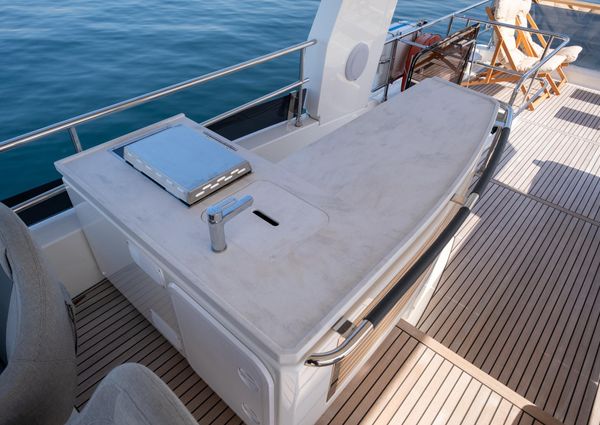 Beneteau Grand Trawler 62 image