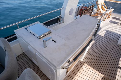 Beneteau Grand Trawler 62 image