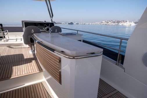 Beneteau Grand Trawler 62 image