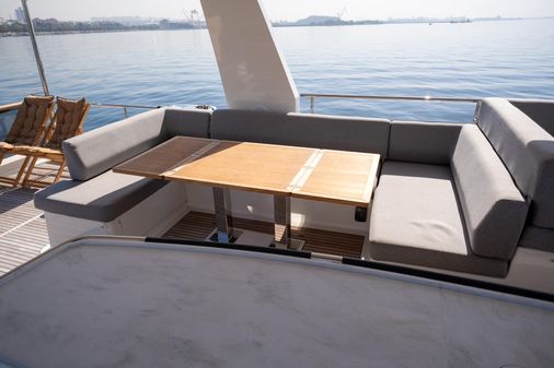 Beneteau Grand Trawler 62 image