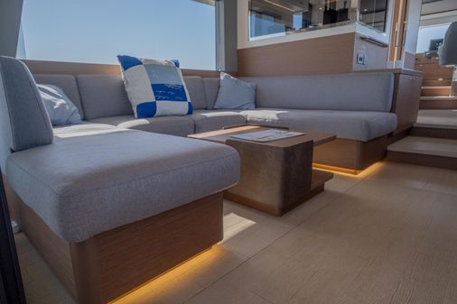 Beneteau Grand Trawler 62 image