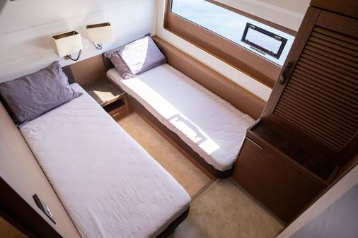 Beneteau Grand Trawler 62 image