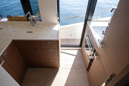 Beneteau Grand Trawler 62 image