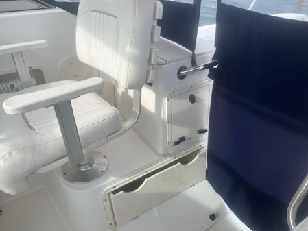 Boston Whaler 295 Conquest WA image