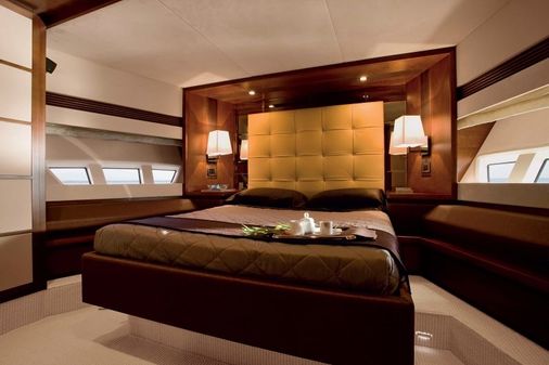 Azimut 82 Flybridge image