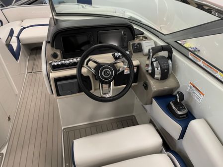 Crownline E305 XS image