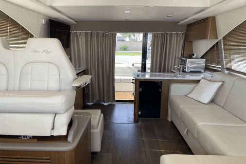 Sea Ray 460 Sundancer image