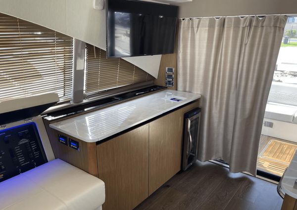 Sea Ray 460 Sundancer image