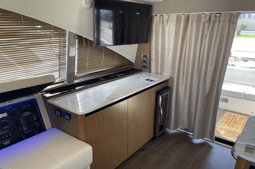 Sea Ray 460 Sundancer image