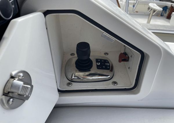 Sea Ray 460 Sundancer image