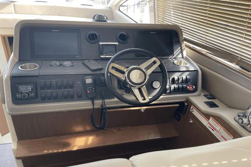 Sea Ray 460 Sundancer image