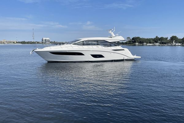 Sea Ray 460 Sundancer - main image