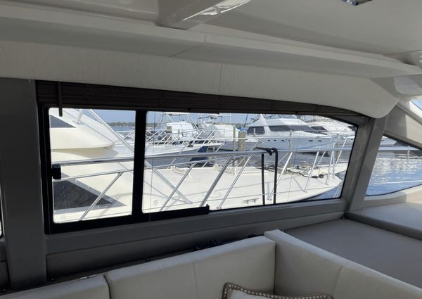 Sea Ray 460 Sundancer image