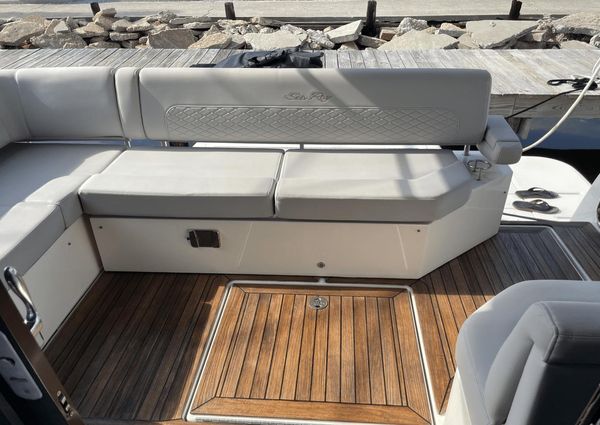 Sea Ray 460 Sundancer image