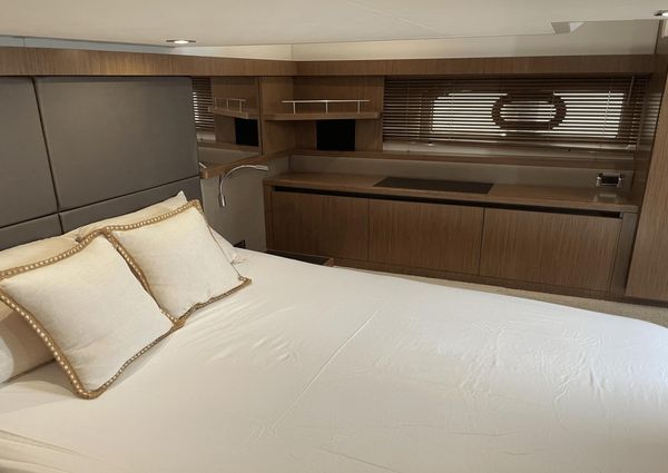 Sea Ray 460 Sundancer image