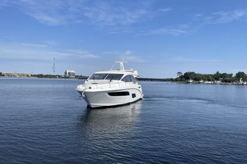 Sea Ray 460 Sundancer image