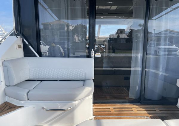 Sea Ray 460 Sundancer image