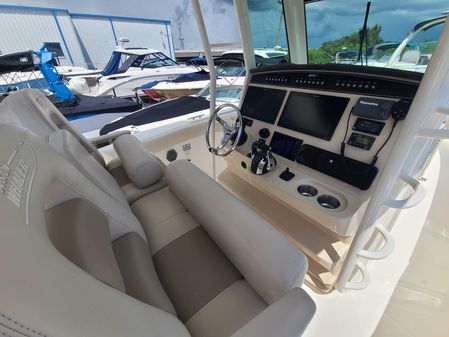 Boston Whaler 330 Outrage image
