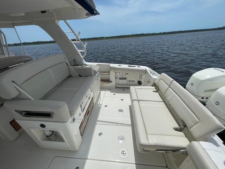 Boston Whaler 350 Realm image